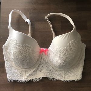 Victoria’s Secret Body By Victoria Lined Demi Bra